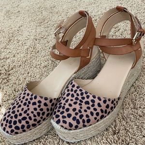 Nine West animal print wedges size 8